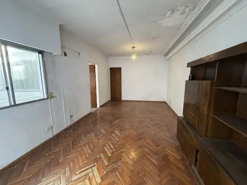Casa 6 ambientes con 2 baños