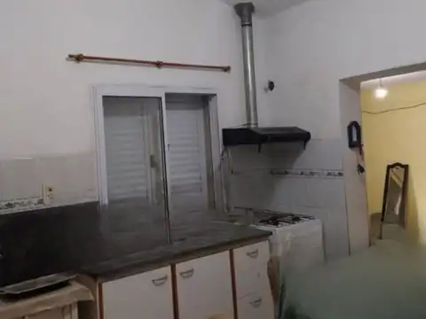 Casa 2 ambientes con 1 baño