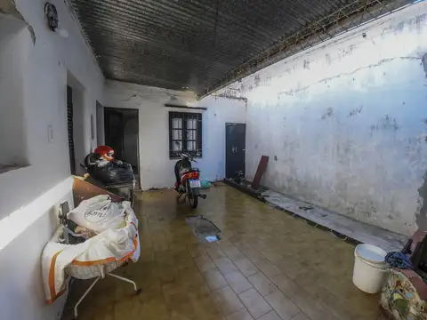 CASA A REFACCIONAR O DEMOLER