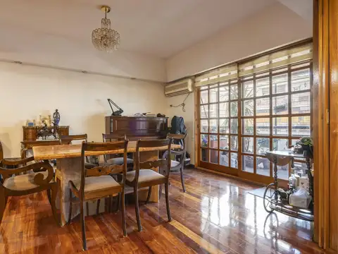 Departamento 4 Ambientes con Cochera en Venta en Caballito