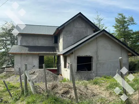VENTA CASA A TERMINAR 3 DORMITORIOS - Bº KALEUCHE - SAN MARTIN DE LOS ANDES