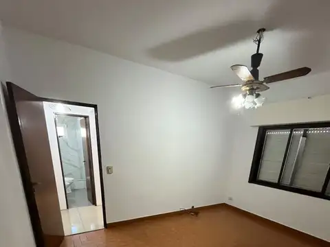 Departamento en Alquiler en Lomas del Mirador, $ 600.000