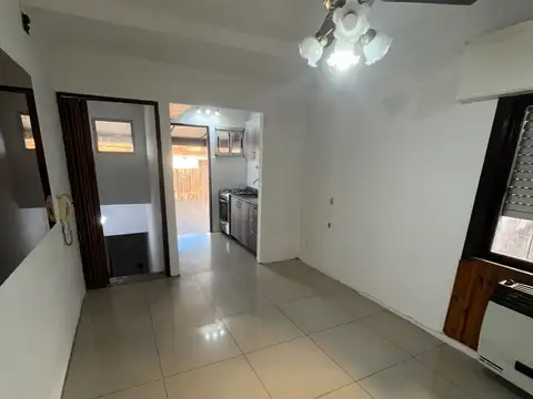 ALQUILER -DEPARTAMENTO 2 AMBIENTES CON PATIO y PARRILLA - SIN EXPENSAS