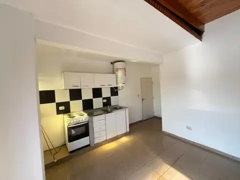 Departamento 3 Ambientes en Alquiler en Flores | Funcional y Bien Ubicado