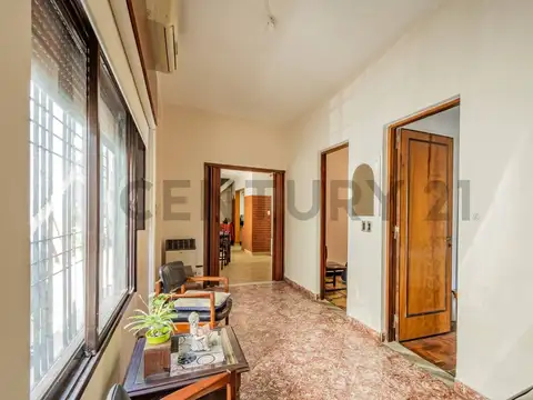 Erasmo 1100, Piso PB