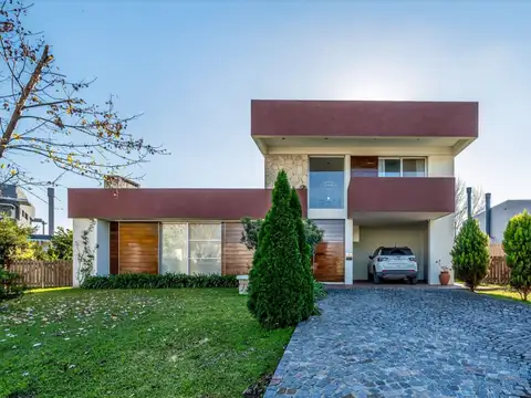 Estancias del Río, Pilar 100