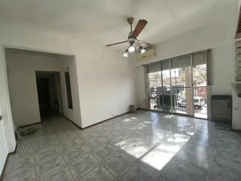 Av. Del Trabajo 349 , Piso 1