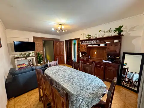 Depto Tipo Casa en Venta de 5 ambientes