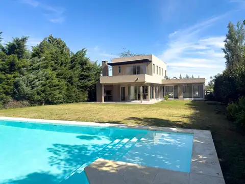 Casa en lomas de city bell