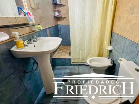 Casa 2 ambientes con 1 baño