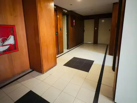 Departamento en Venta en Plaza Moreno, USD 65.000