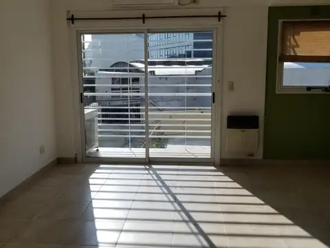 2 MODERNOR AMBIENTES CFTE CON BALCON