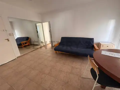 Av Illia 2600, Piso 1