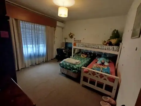 CASA EN VENTA  APTA CREDITO, BARRIO CABILDO
