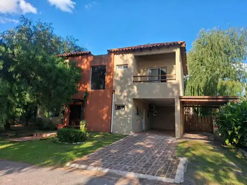 CASA 5 AMBIENTES EN VENTA SANTO DOMINGO