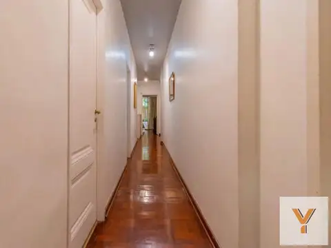 Carlos Pellegrini e/ Arenales y Juncal