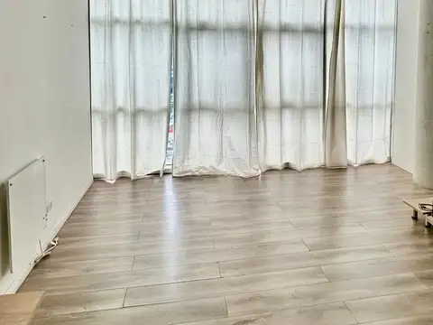 Oficina en Alquiler con 1 cochera