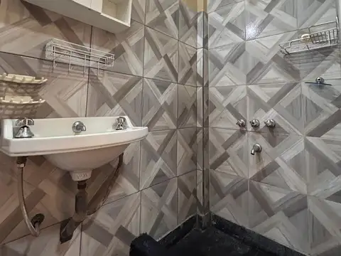 Depto Tipo Casa en Venta 50 años