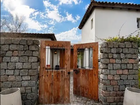 Casa en Alquiler en Santa María del Tigre, USD 2.400