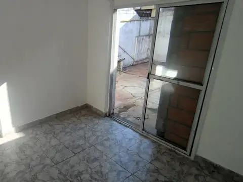 Depto Tipo Casa en Venta en Centro, USD 49.000