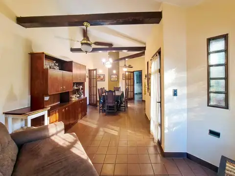 Casa en Alquiler de 3 dormitorios