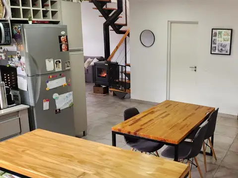 Depto Tipo Casa en Venta con 1 cocheras