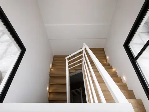 Depto Tipo Casa en Venta al Este