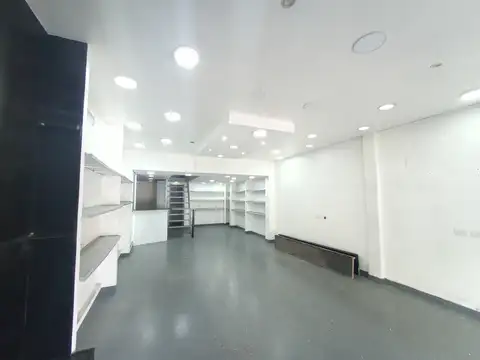 Local en alquiler en Quilmes sobre calle 12 de Octubre