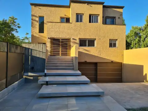 Casa en Venta en El Peral, USD 270.000