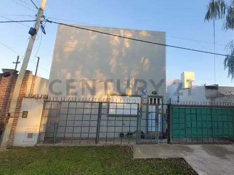 470 entre 7 bis y 8, City Bell. Casa de 2 dormitorios en venta