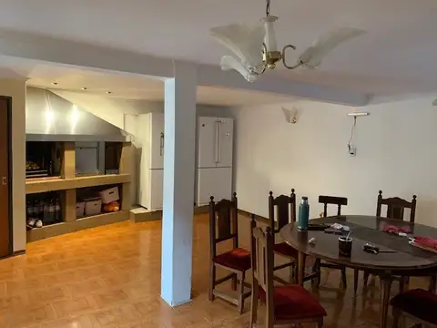 Depto Tipo Casa en Venta con 2 cocheras