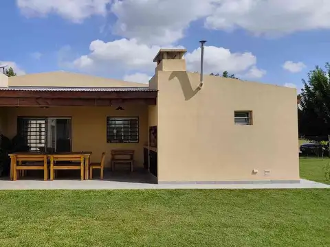 Casa en Venta con 1 cochera