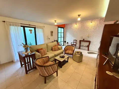 Depto Tipo Casa en Venta al Este