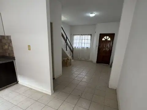 Casa en Alquiler en Ramos Mejia, $ 740.000