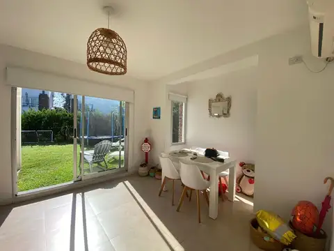 Casa 4 ambientes con 3 baños
