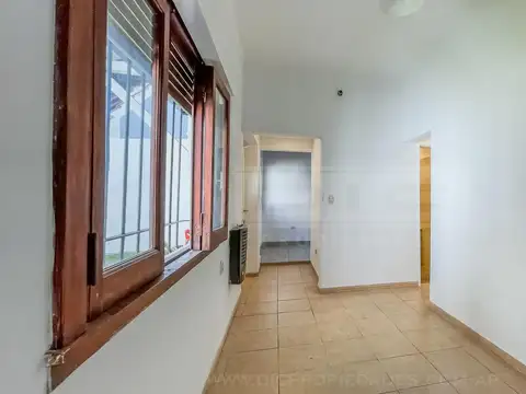 Casa en Venta en Munro, USD 150.000