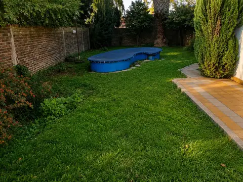 Casa 5 ambientes con 1 baño