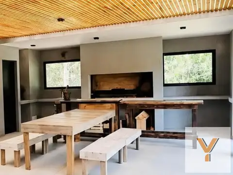 Casa 7 ambientes con 4 baños
