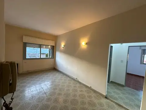 Depto Tipo Casa en Alquiler de 3 ambientes