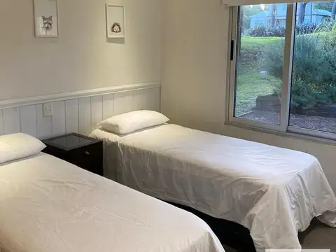 Casa en venta - 3 Dormitorios 2 Baños - 1000Mts2 - Costa Esmeralda