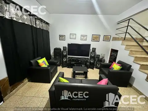 Casa 4 ambientes con 2 baños