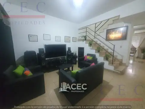 Casa en Venta con 1 cochera