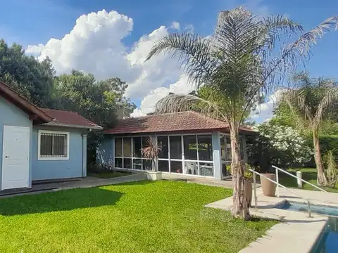 SDA. Venta casa,  quincho y pileta,  Parque Sakura, Machado al 600,  Exaltación de la Cruz