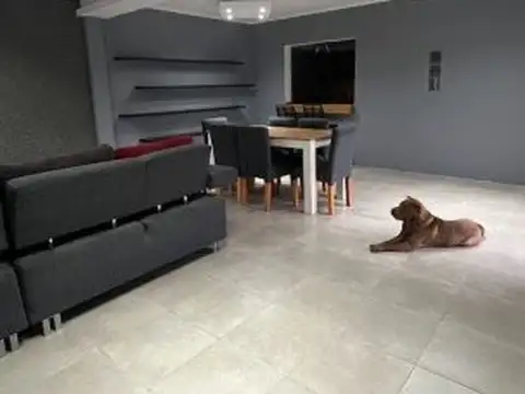 Casa 3 ambientes con 2 baños