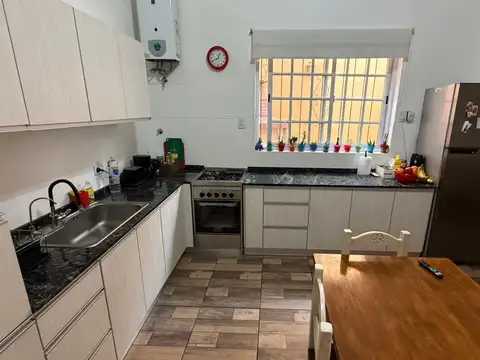 Depto Tipo Casa 4 ambientes con 2 baños