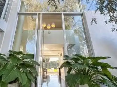 Casa en Venta en La Montura, USD 610.000