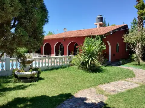 BARRIO LOS AROMOS MNZA G CASA 100