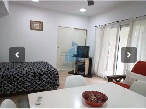 Champagnat 1100, Piso Pb