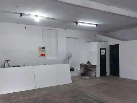 Local en Alquiler Via Púb.