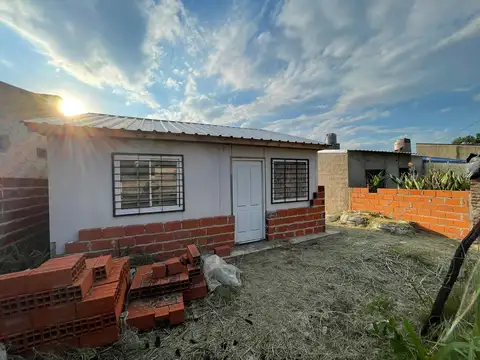 Se vende terreno con construcción a terminar